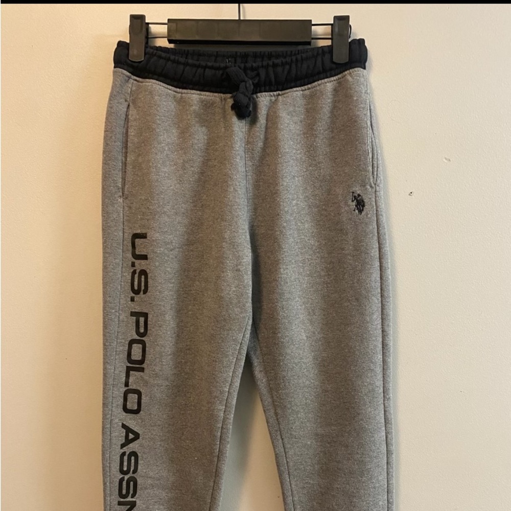U.S Polo ASSN grey Sweat Pants Size Large age 10-12 (boys)